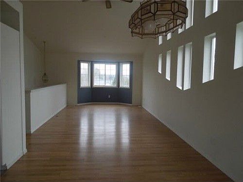 5th image of 4626 S 150th St