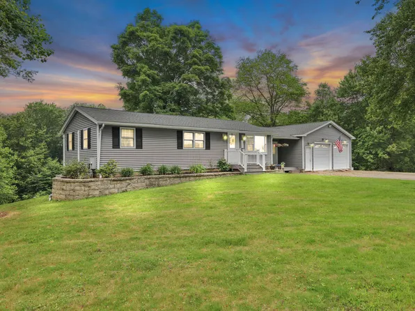 1117 North Grand Street, Suffield, CT 06093