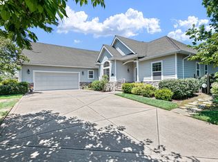 790 Old Orchard Ln, Springfield, OR 97477