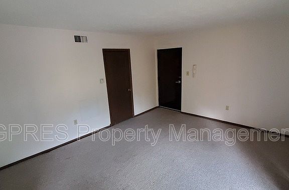5th image of 504 Delaware Ave APT 5