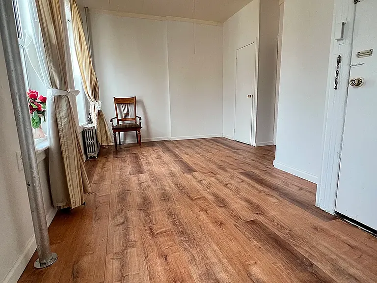 18-36 26th Ave #2F — Photo 3