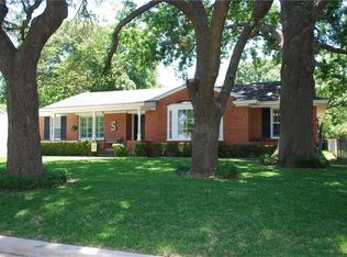 1110 E Elm St, Hillsboro, TX 76645