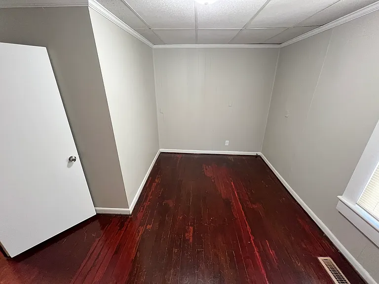 721 N Maple St #B — Photo 8