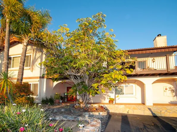 1330 Sugarbush Dr, Vista, CA 92084