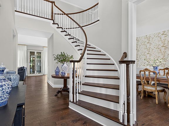 4th image of 235 Weddington Park Ln