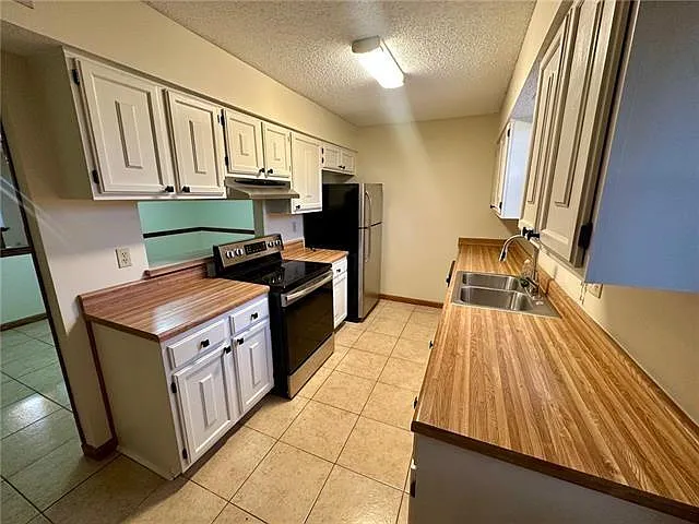 2463 Idaho Ave — Photo 4