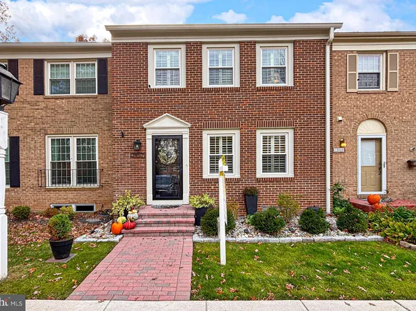 7957 Hidden Bridge Dr, Springfield, VA 22153