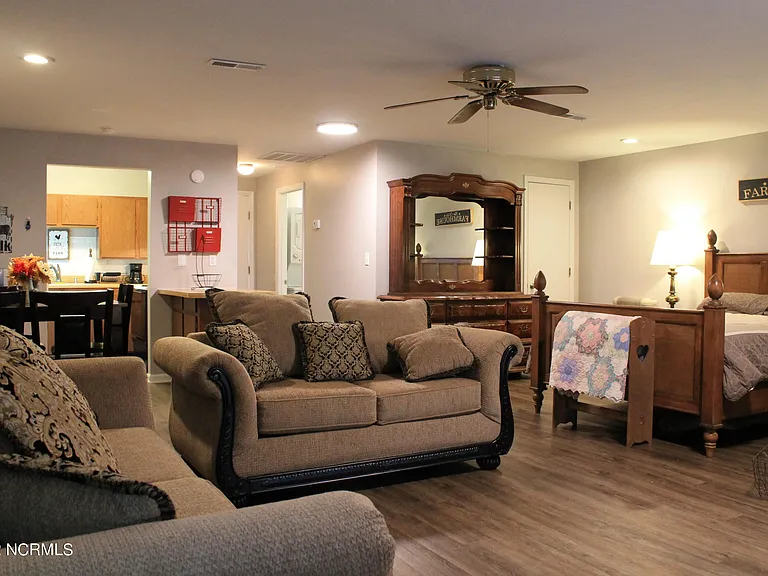 1136 S McNeill St — Photo 15