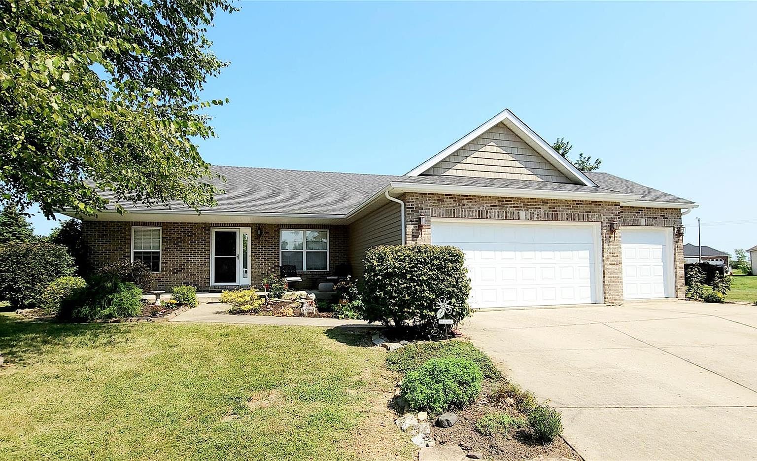 138 Colonial Dr, Hamel, IL 62046 | Zillow