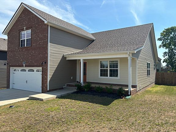 3rd image of 835 Lillian Grace Dr