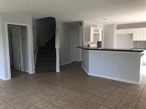 4th image of 7615 Greenwood Point Dr
