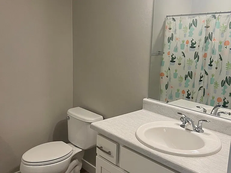 1053 W Painted Horse Ln — Photo 8
