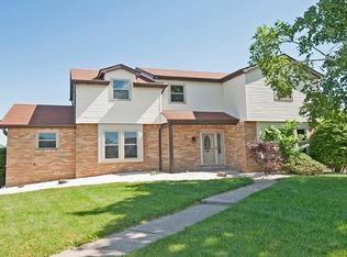 985 Ridgebury Dr, South Park, PA 15129