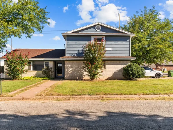 2503 SE 9th St, Mineral Wells, TX 76067