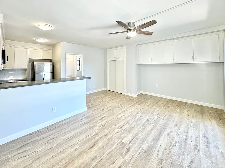 21111 Wood Ave #A — Photo 11
