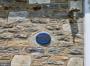 700 Misty Hollow Dr, Ambler, PA 19002