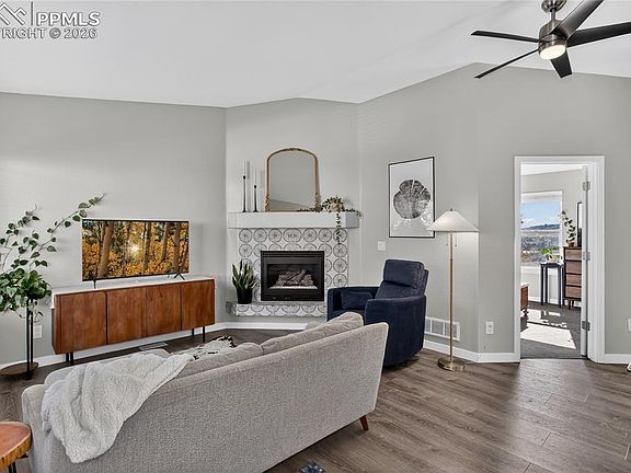 3rd image of 1945 Bristlecone Dr