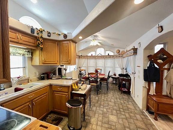2nd image of 4860 E Main St #C40