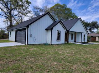 1101 N 2nd St, Silsbee, TX 77656