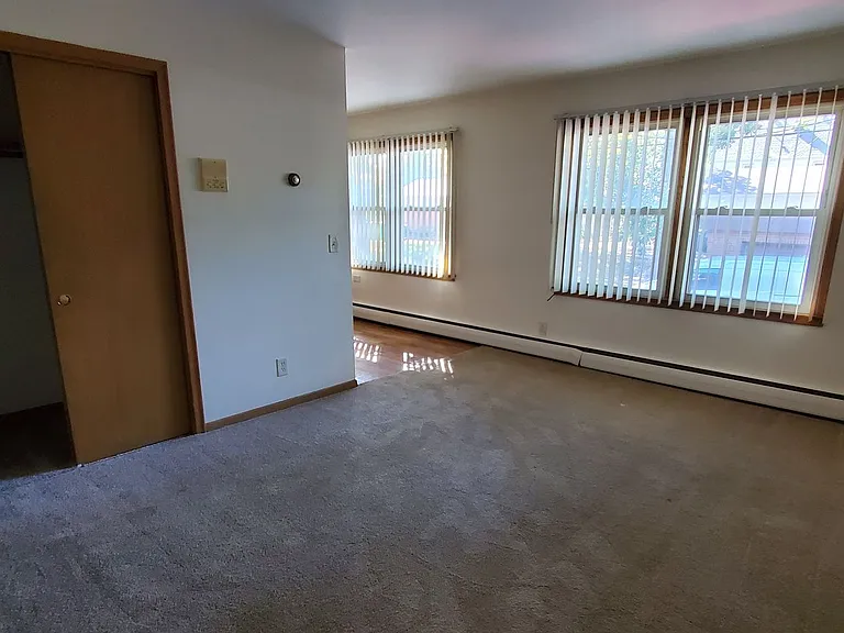 6630 Queen Ave S — Photo 23