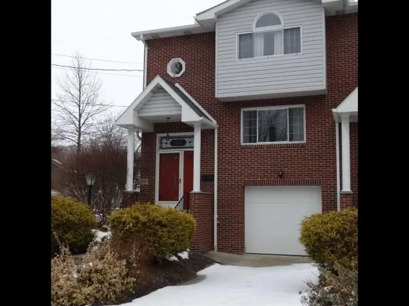 218 E Church St, Ligonier, PA 15658