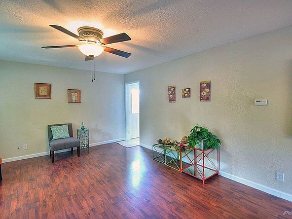003_Living Room