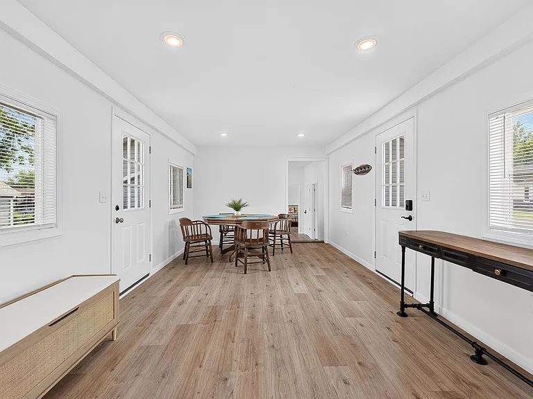 7690 Walnut St — Photo 6