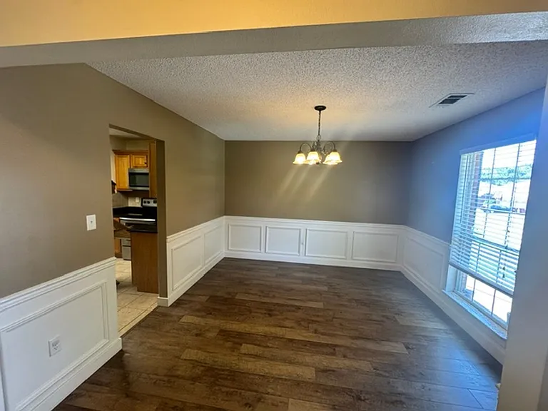 712 Denise Dr — Photo 7