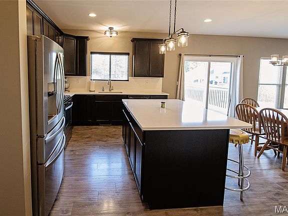 2nd image of 106 Crystal Creek Ct