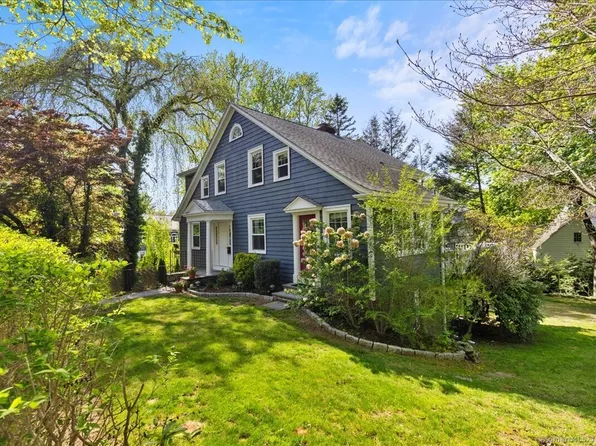 203 Ridgewood Avenue, Hamden, CT 06517