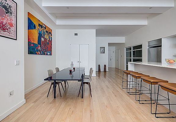5th image of 15 Broad St APT 714