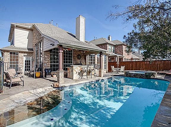 3rd image of 1100 Mission Ln