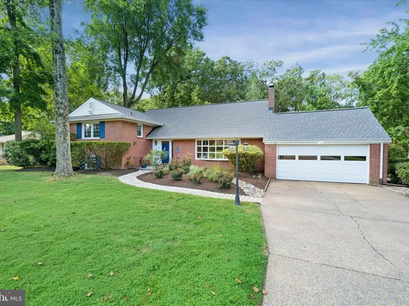 902 Cranbrook Dr, Wilmington, DE 19803