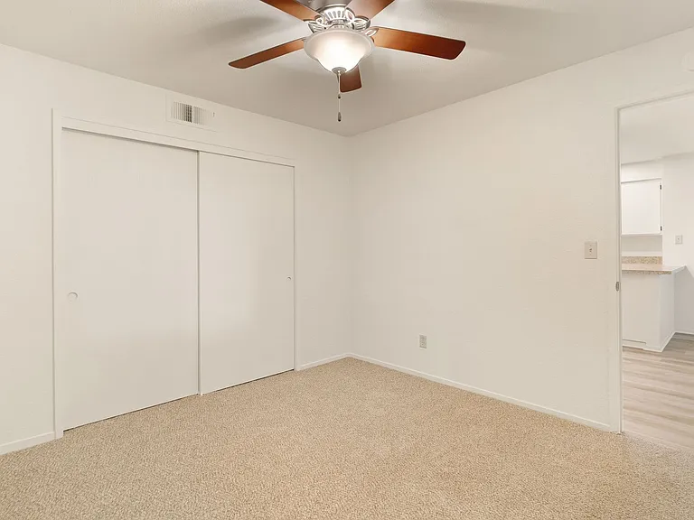 1661 Forest Avenue Apartments — Photo 41