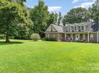 1517 Garrett Landen Dr, Clover, SC 29710
