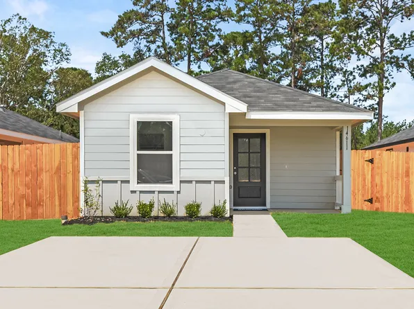 14611 New Village Dr, Willis, TX 77378