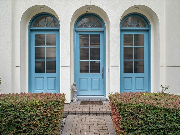 2nd image of 7506 Cuadro Ln
