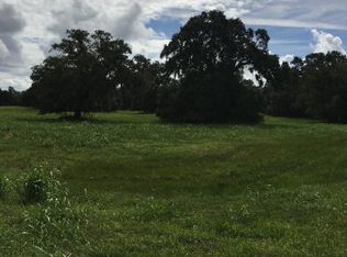 500 Six Gun Trl, Angleton, TX 77515