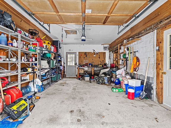 2nd image of 2234 McCrackens Landing Rd