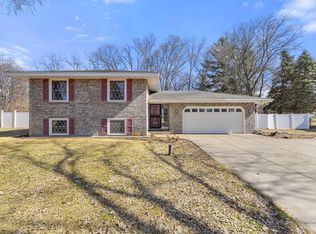 11716 Edgewood Ave N, Champlin, MN 55316
