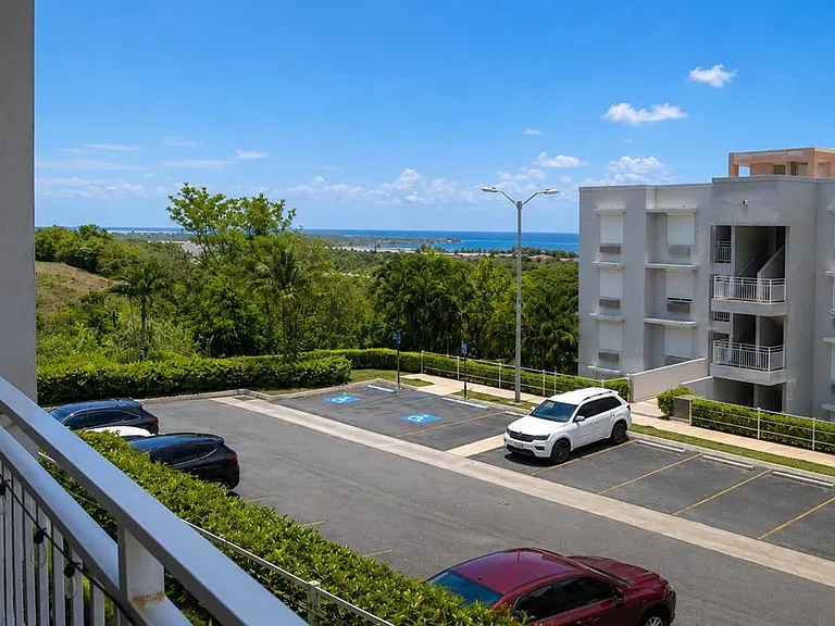 CARACOLES BUILDING Cond Hillside Village #E-201 — Photo 11