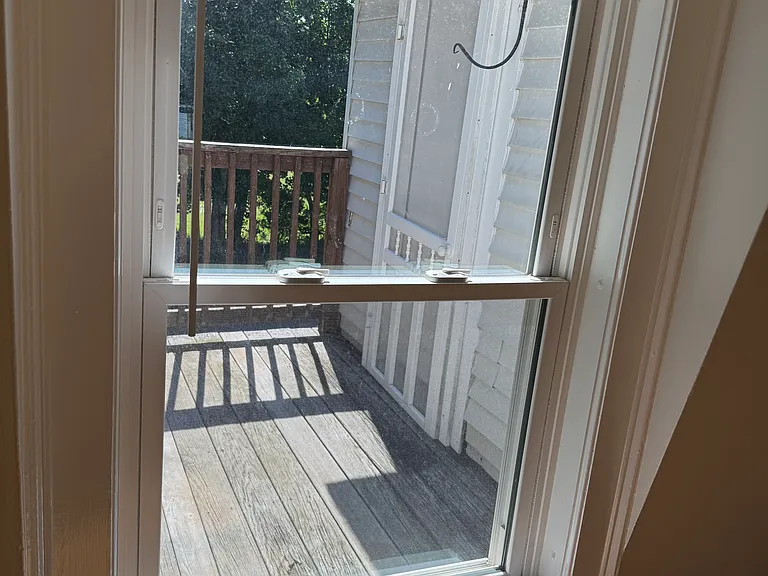 7 Waushacum Ave #D — Photo 5
