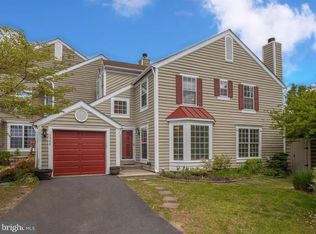 1542 Deer Point Way, Reston, VA 20194