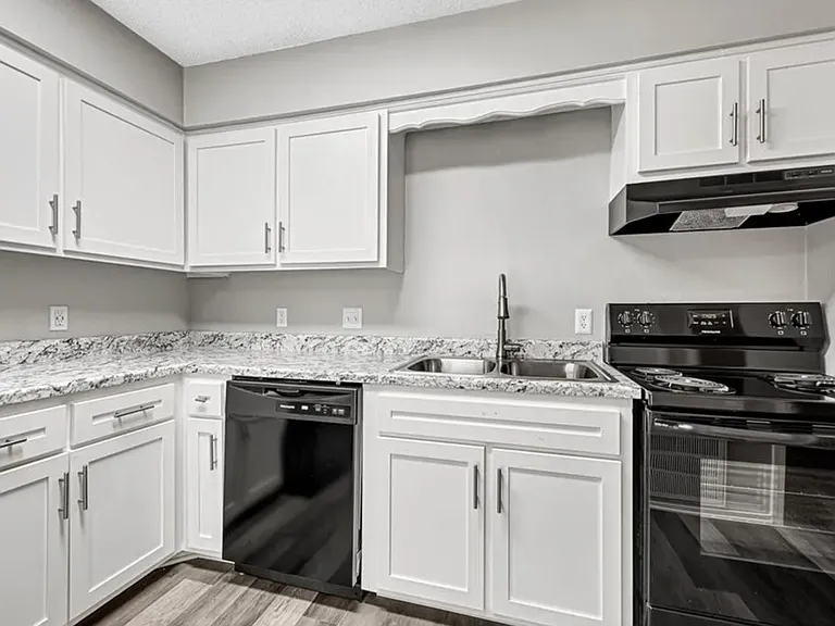 2734 N Arroyo Ave — Photo 9