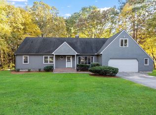 16 Sassafras Rd, Westford, MA 01886
