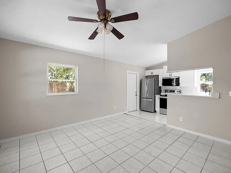 818 28th Street Cir E — Photo 14