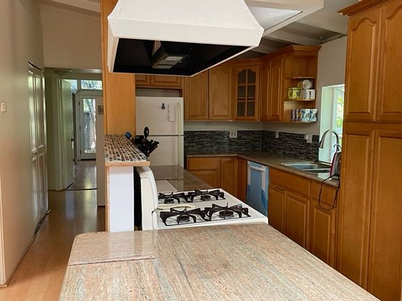 3rd image of 18660 Medicus Ct