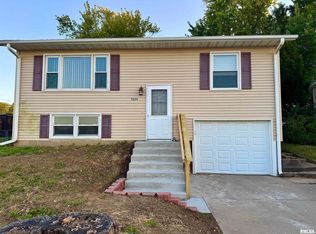 1229 13th Ave N, Clinton, IA 52732