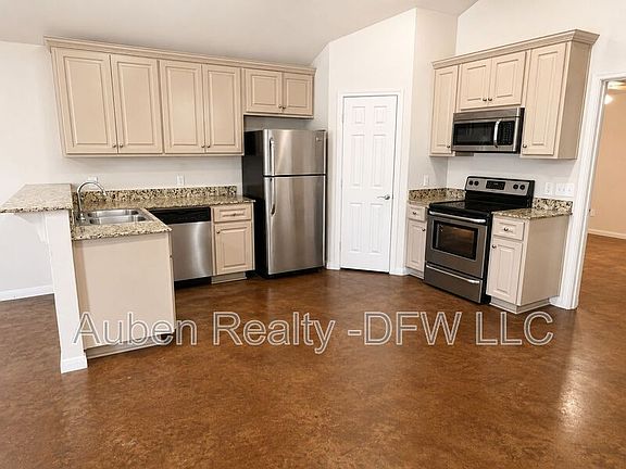 2nd image of 2308 S 3rd St #B