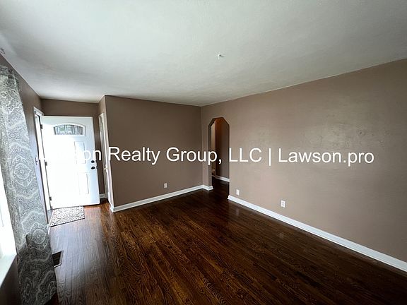 3rd image of 2632 Cornell Dr NW